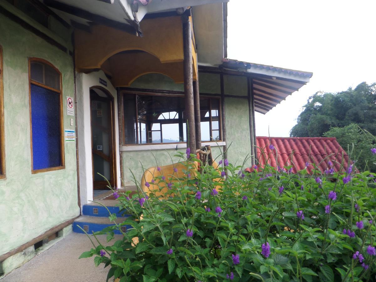 Hosteria "El Encanto" San Miguel de los Bancos Buitenkant foto