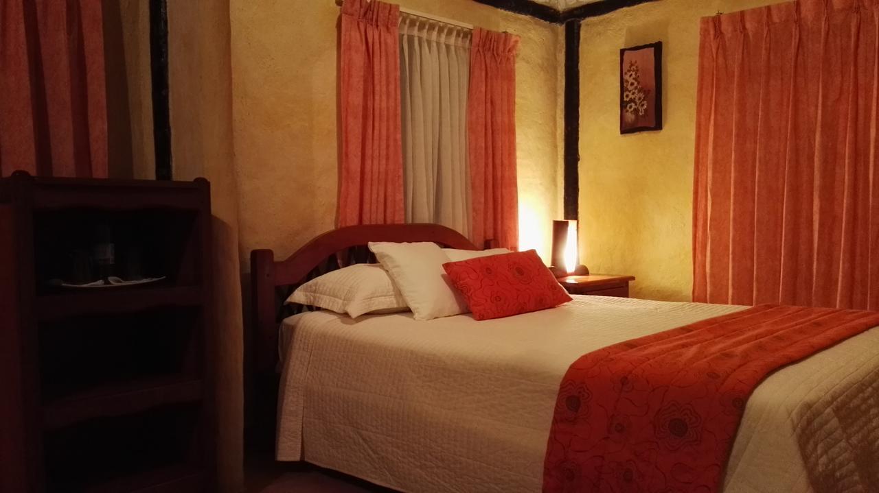 Hosteria "El Encanto" San Miguel de los Bancos Buitenkant foto