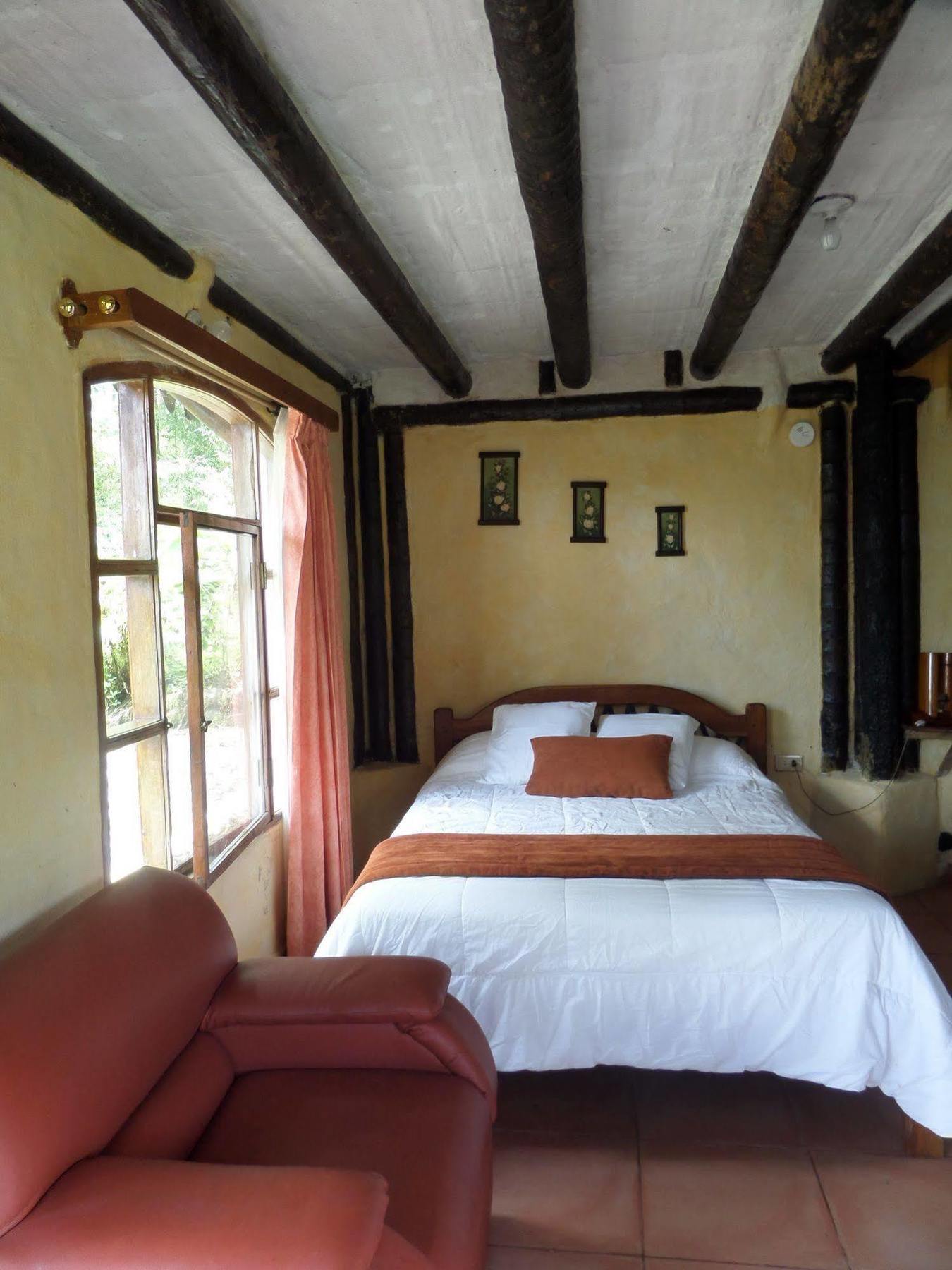 Hosteria "El Encanto" San Miguel de los Bancos Buitenkant foto